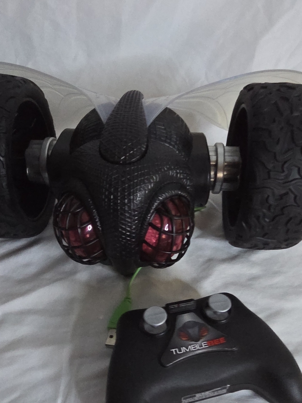 TumbleBee RC Stunt Buggy - Black with Pink Accents